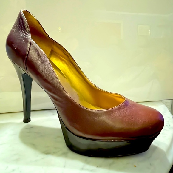 #32 GUESS Dark Brown Vegan Leather Platform Heels w/ Faux Leather Sz 10 EUC - Picture 9 of 16